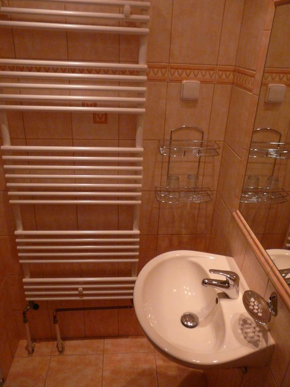 Hotel Ondras Zlin Ruang foto