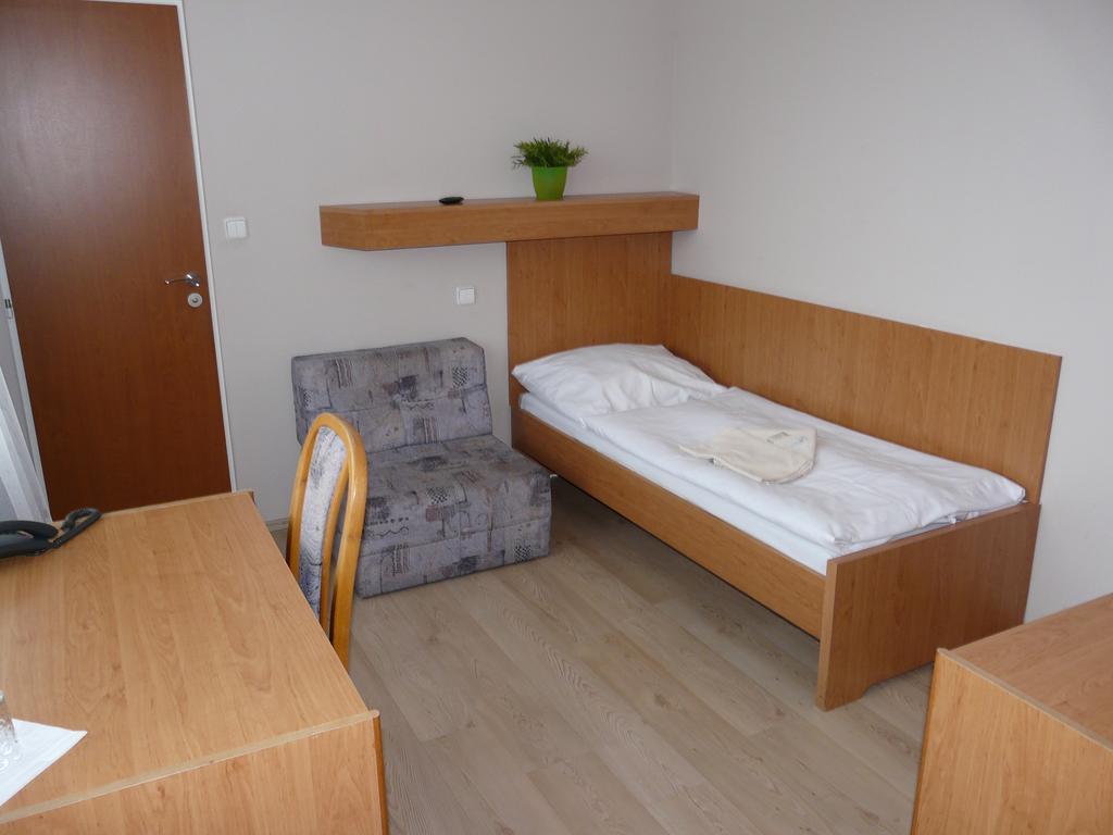Hotel Ondras Zlin Ruang foto