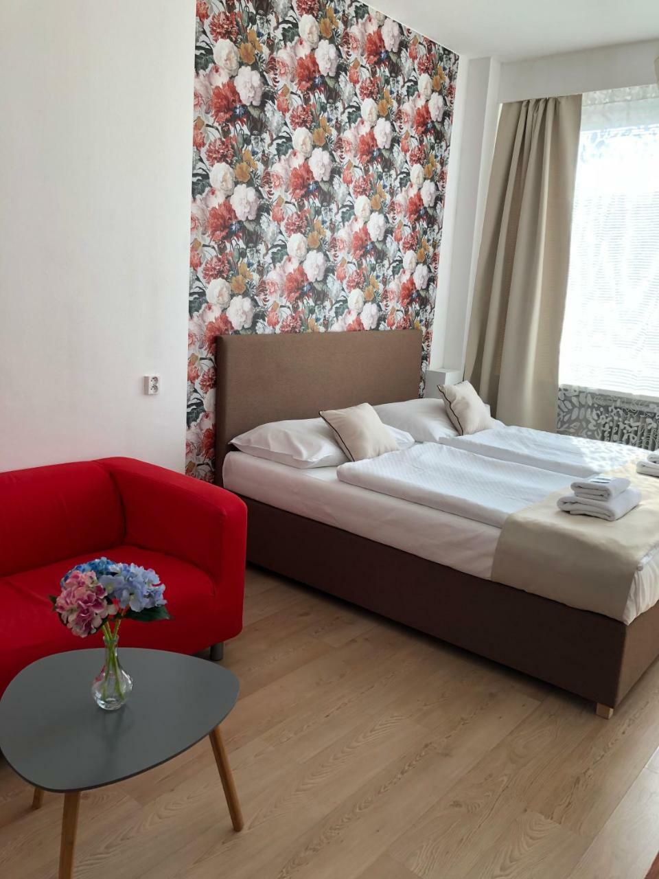 Hotel Ondras Zlin Bagian luar foto