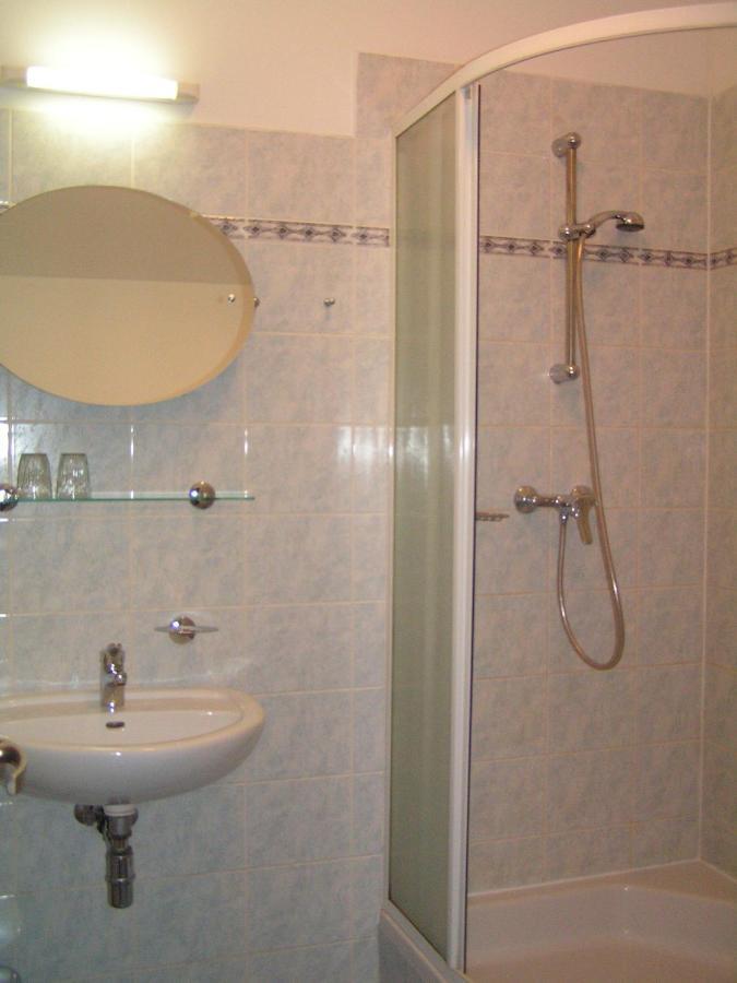 Hotel Ondras Zlin Bagian luar foto